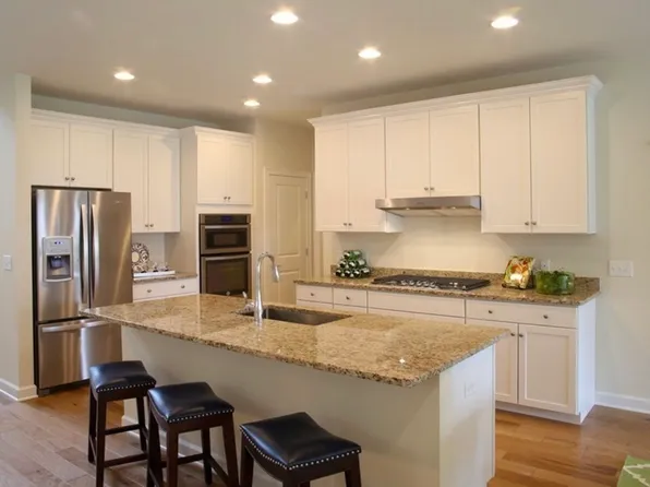 21 Farmstead Ln #21, Sudbury, MA 01776