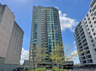 5740 Yonge St #2206, Toronto, ON M2M 0B1