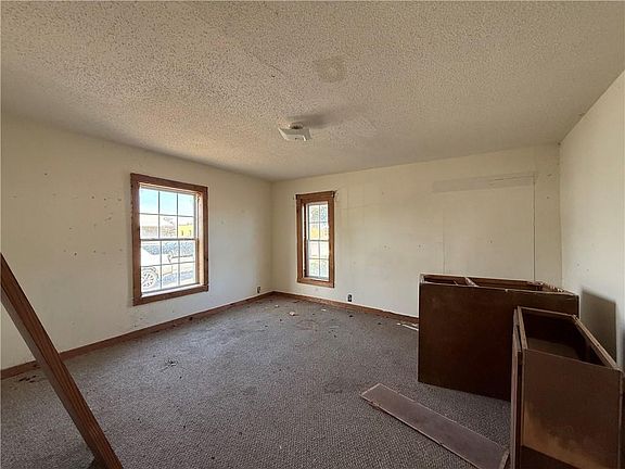 5th image of 801 E Park St