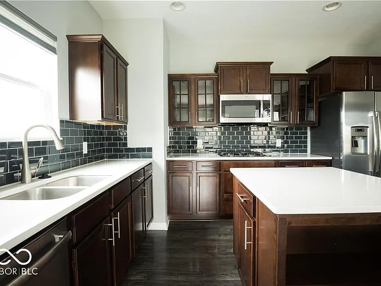 15665 Eastpark Dr — Photo 16