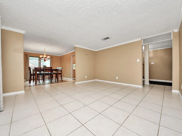 3310 Little Farms Ct — Photo 7