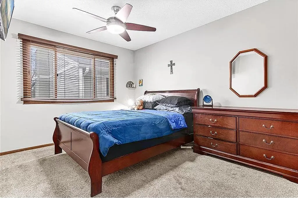 4 bed, 1.5 bath, 1675 sqft, $2,499 — Photo 3