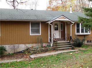630 S Hoop Pole Rd, Guilford, CT 06437
