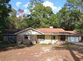 5524 Woodridge Dr, Milton, FL 32570