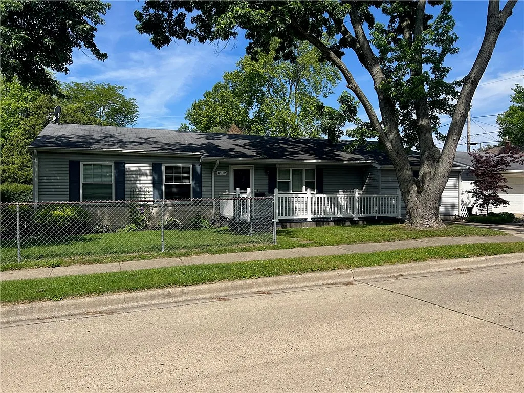 1802 N Franklin St photo 1