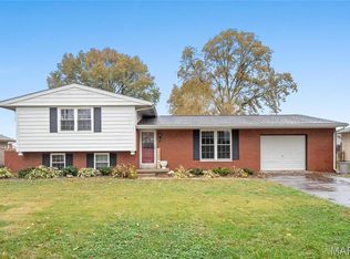 103 W Poos Dr, New Baden, IL