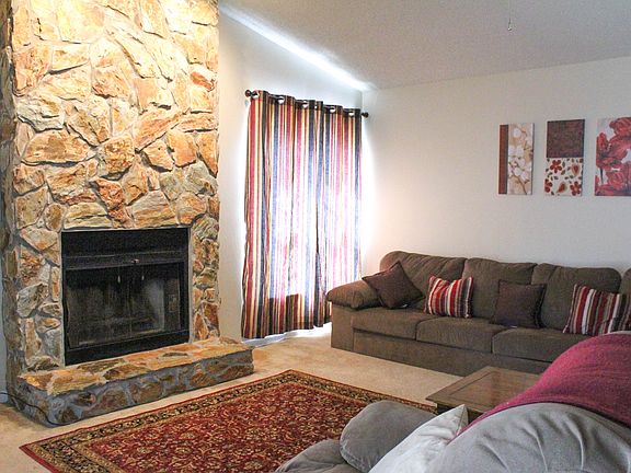 3rd image of 4027 Paddlewheel Dr
