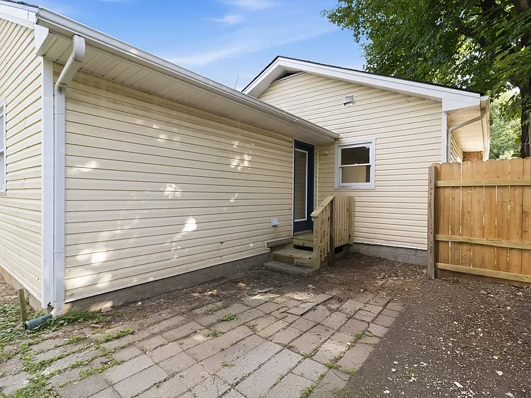 105 Marne Ave — Photo 30