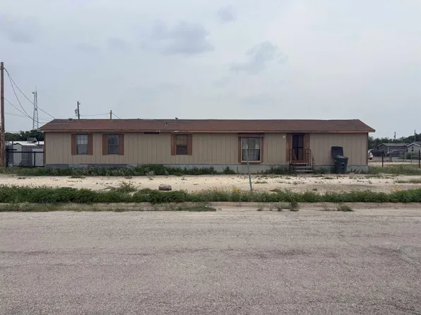 700 E Adobe St, Del Rio, TX 78840