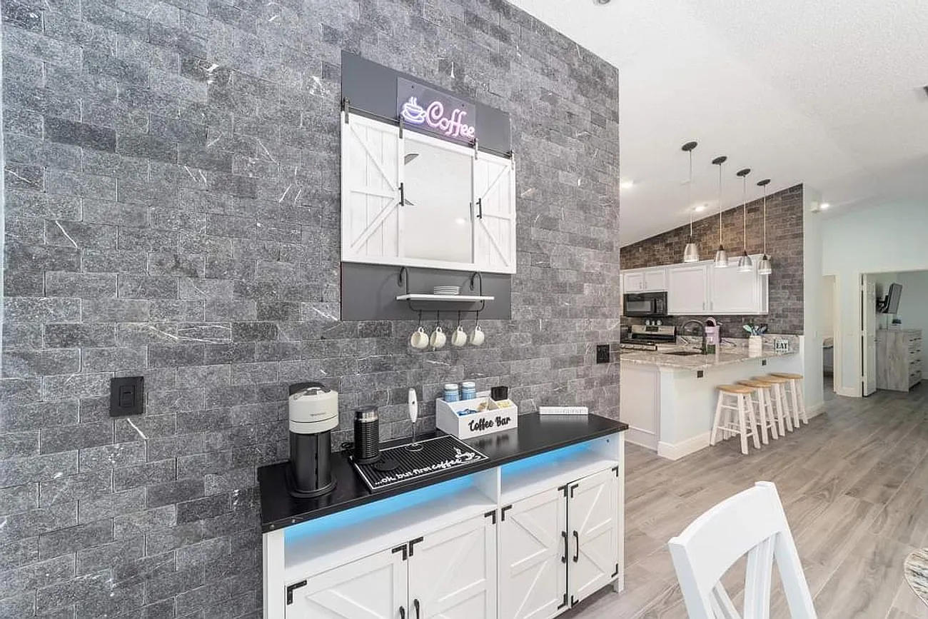 2 bed, 1156 sqft, $2,500 — Photo 1