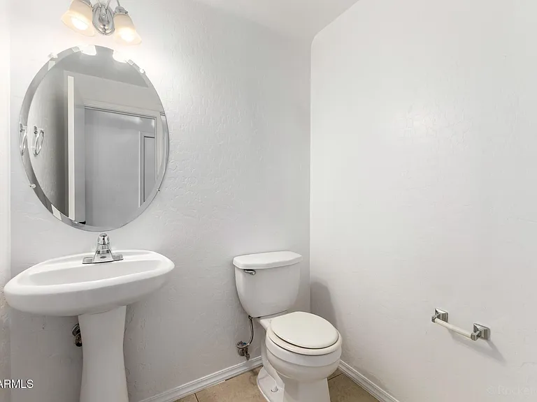 1501 S 113th Dr — Photo 11
