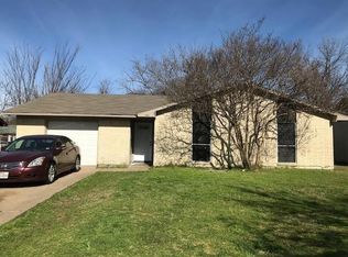546 W Ferndale Ln, Grand Prairie, TX 75052