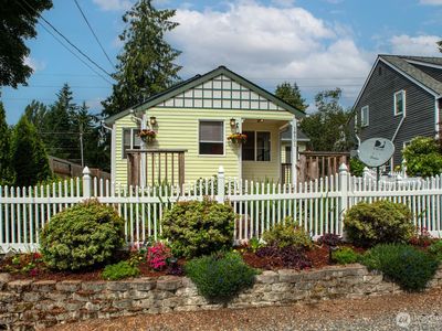 18501 5th Avenue NE, Suquamish, WA, 98392