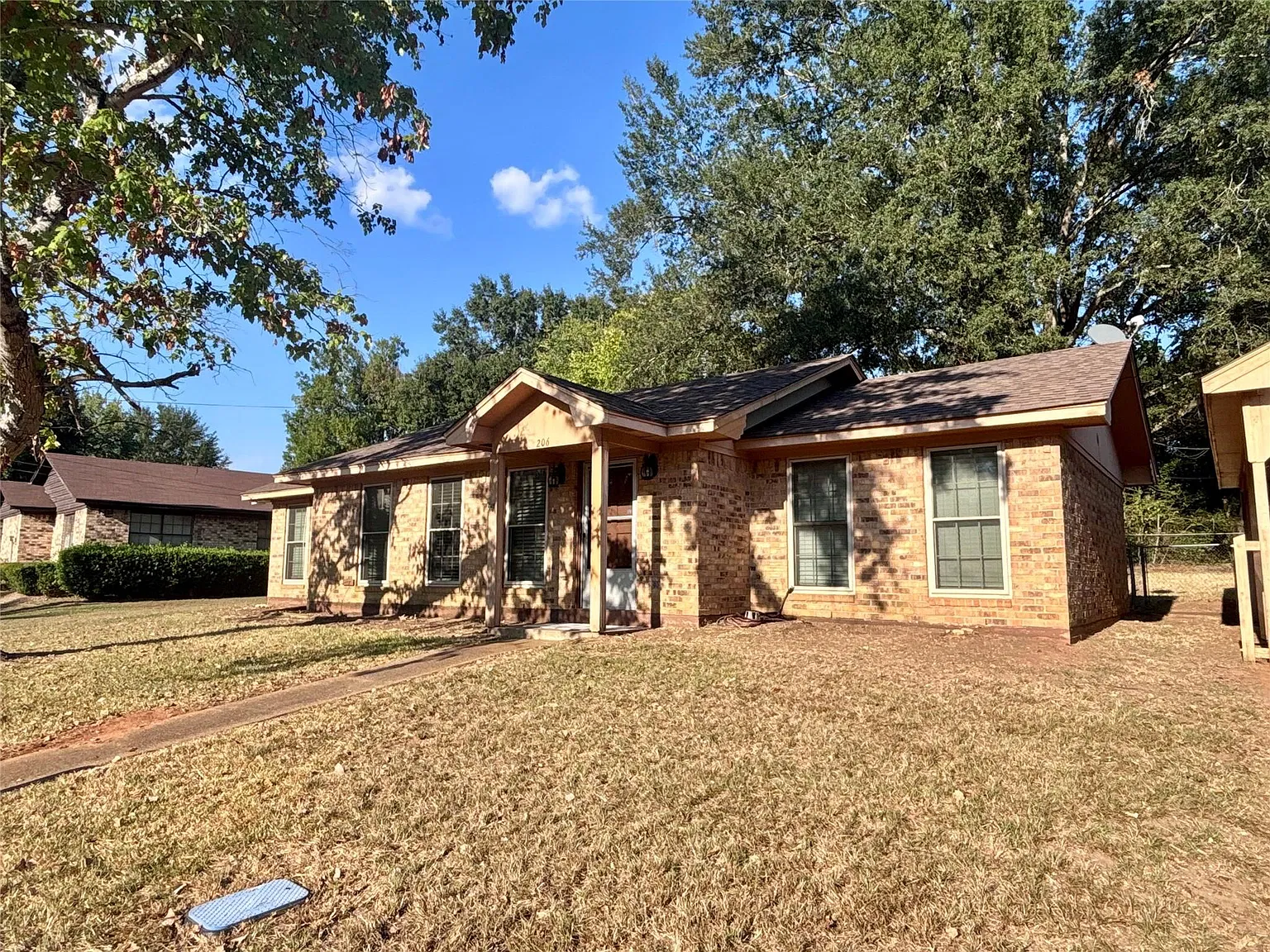 3 bed, 2.0 bath, $1,800 — Photo 3