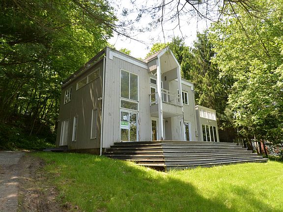 2nd image of 23 Beach Ct