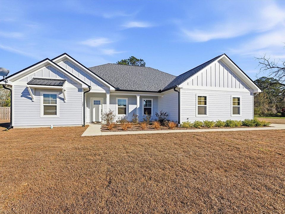 1st image of 107 Tarn Way