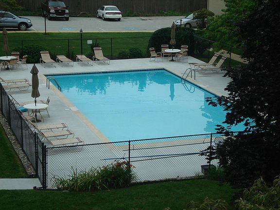 3rd image of 175 W King St Unit 119