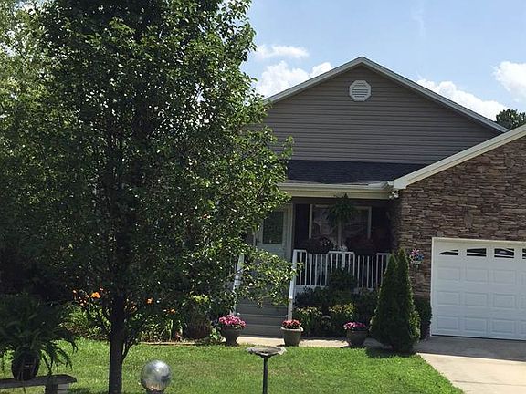 2nd image of 305 Ashwood Ln