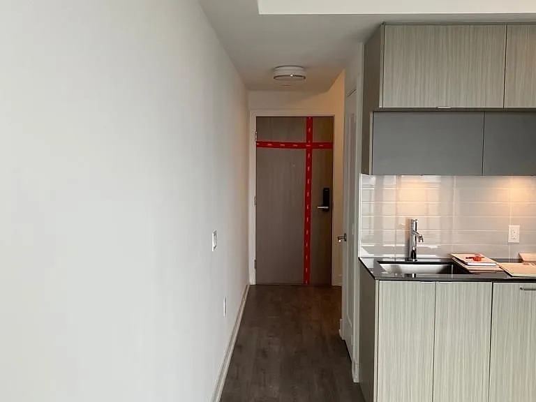575 Bloor St E #2304 — Photo 10