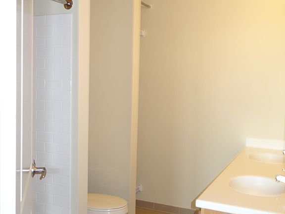 3rd image of 105 Christina Landing Dr APT 907