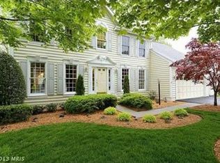 15395 Martins Hundred Dr, Centreville, VA 20120
