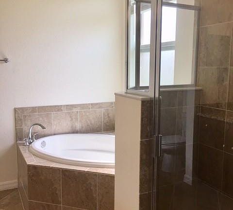 5th image of 2064 Wellington St