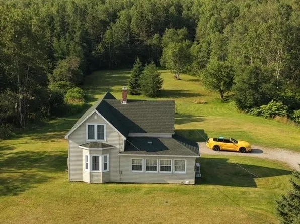 1129 Main St, Sydney Mines, NS B1V 2M8