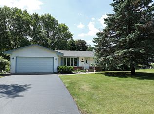 655 102nd St E, Bloomington, MN 55420