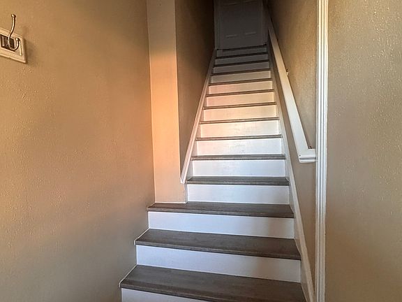 3rd image of 56 S Governors Ave APT A