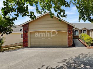 641 NW Meadows Dr, McMinnville, OR 97128