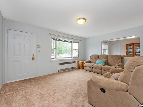 4th image of 1565 1st St