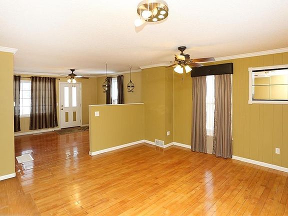 2nd image of 1805 Lafayette Dr