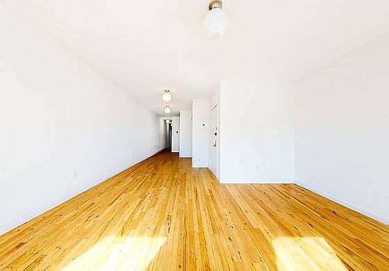 3rd image of 251 W 116th St APT 4D