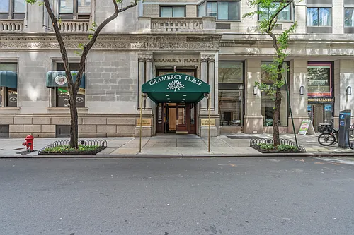 280 Park Ave S #13F Photo 1