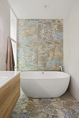 Sold by Compass | media 10