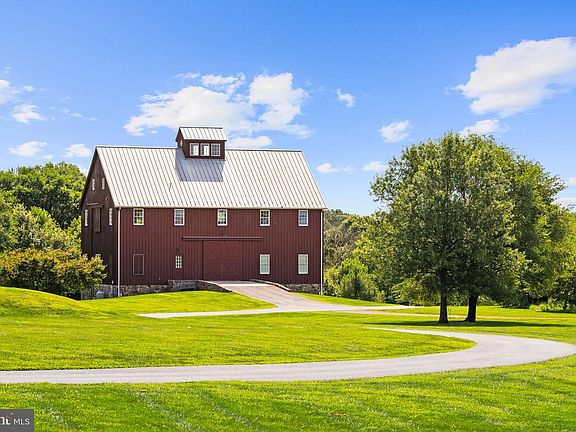 2nd image of 21100 W Offutt Rd