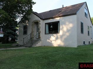 43 N Cordova Ave, Le Center, MN 56057