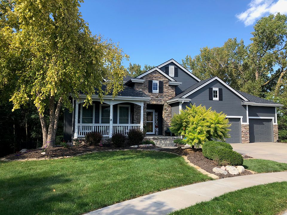 1st image of 18110 Dewey Cir