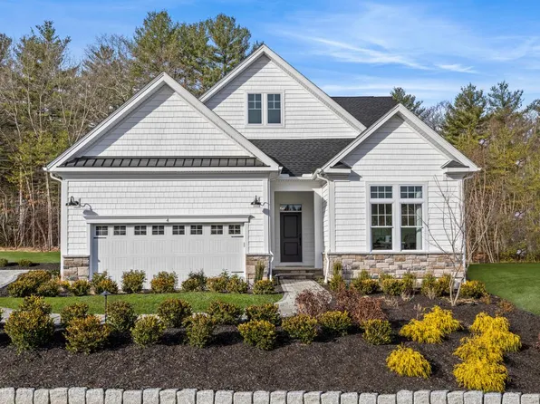 4 Barnes Blvd, Hudson, MA 01749