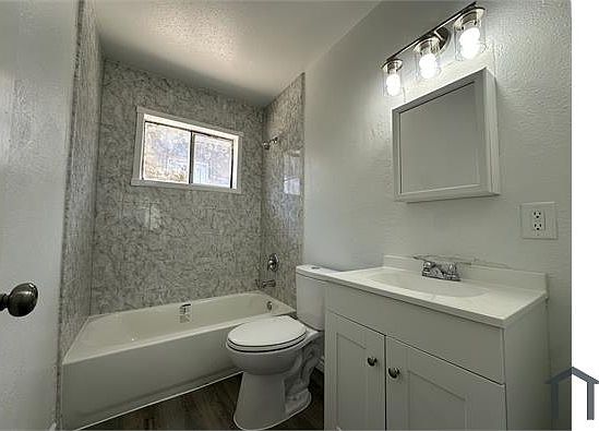 3rd image of 2508 E Mesquite Ave APT 2