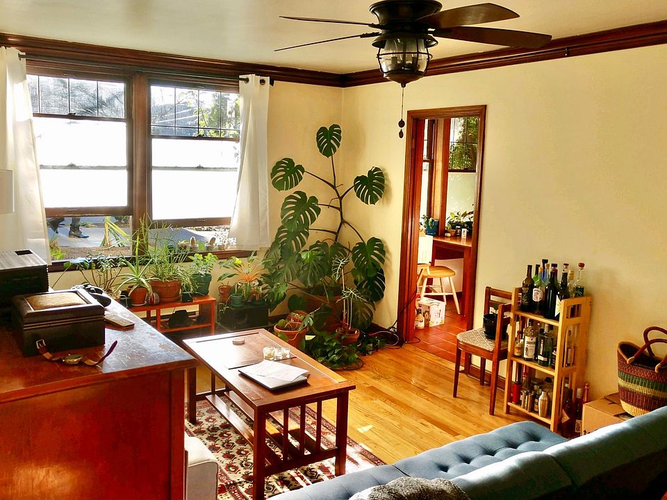 Beautiful light-filled living room