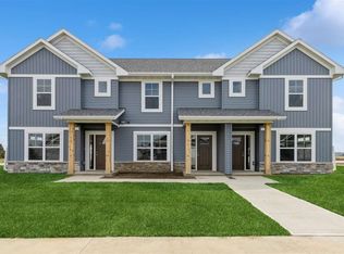 7003 Harlan Eddy Dr SW, Cedar Rapids, IA 52404