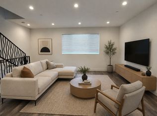 5244 Tilden Ave, Van Nuys, CA 91401