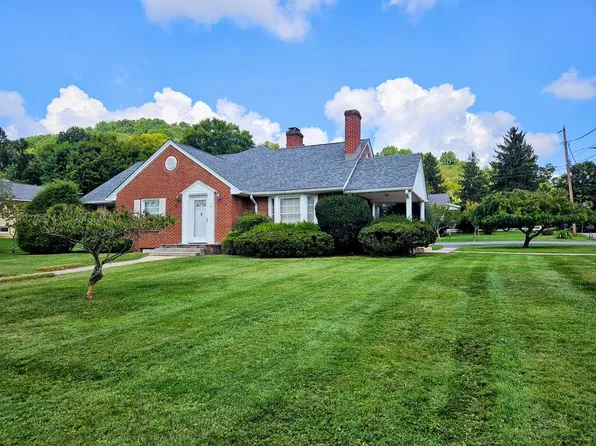14 Lively St, Lebanon, VA 24266