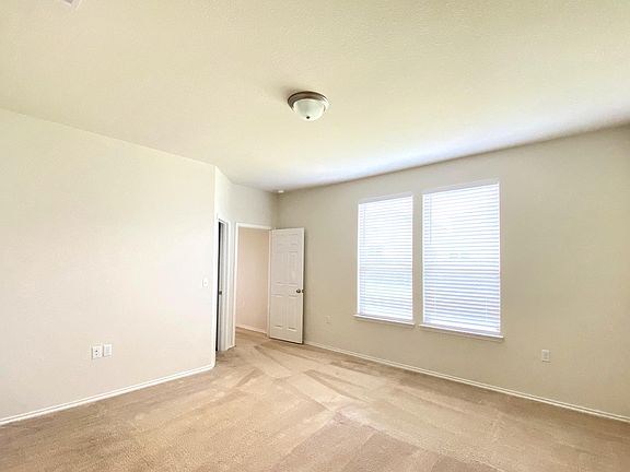 5th image of 11704 Monterosso Dr