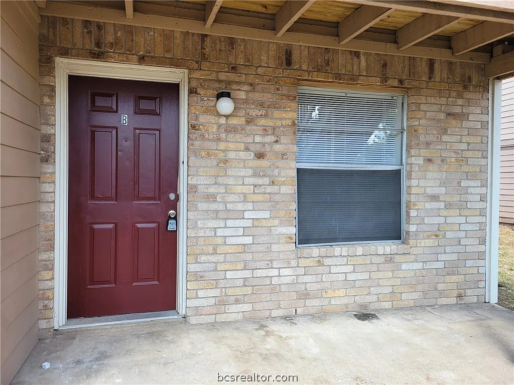 2 bed, 775 sqft, $985 — Photo 3