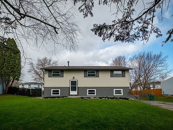 3rd image of 85 Green Clover Dr