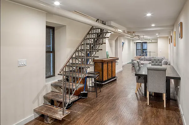 Rented by Compass | media 18