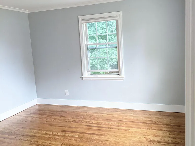 2nd Floor Small Bedroom Picture 2