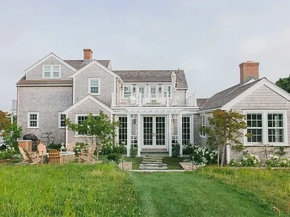 3 Wauwinet Rd, Nantucket, MA 02554